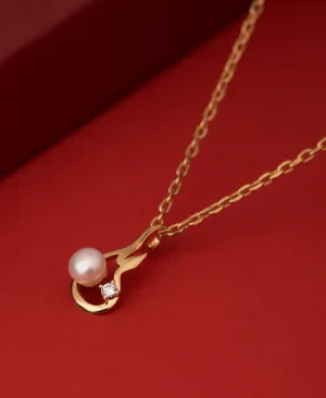 Beautiful 18Kt Gold Pendant