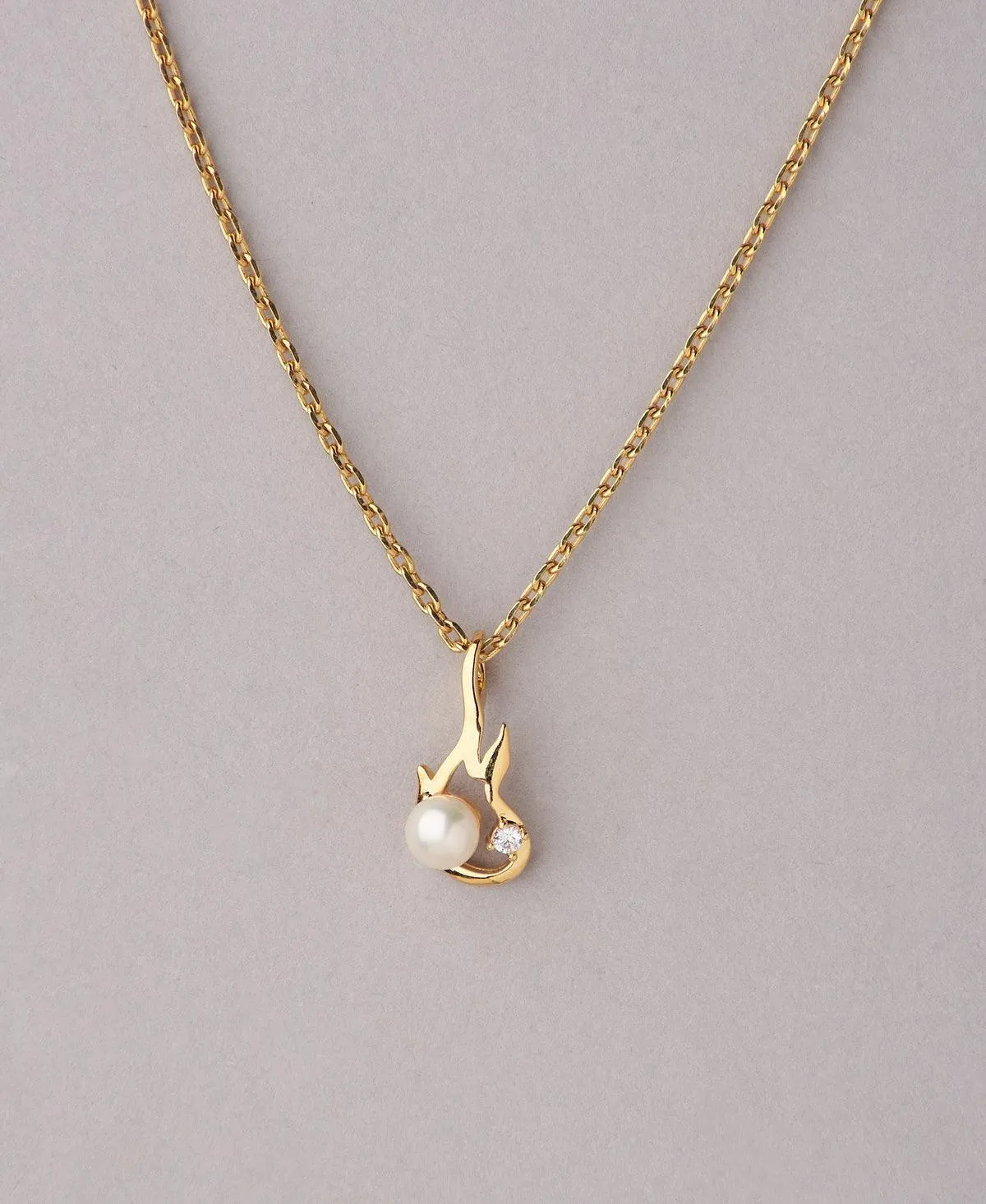 Beautiful 18Kt Gold Pendant