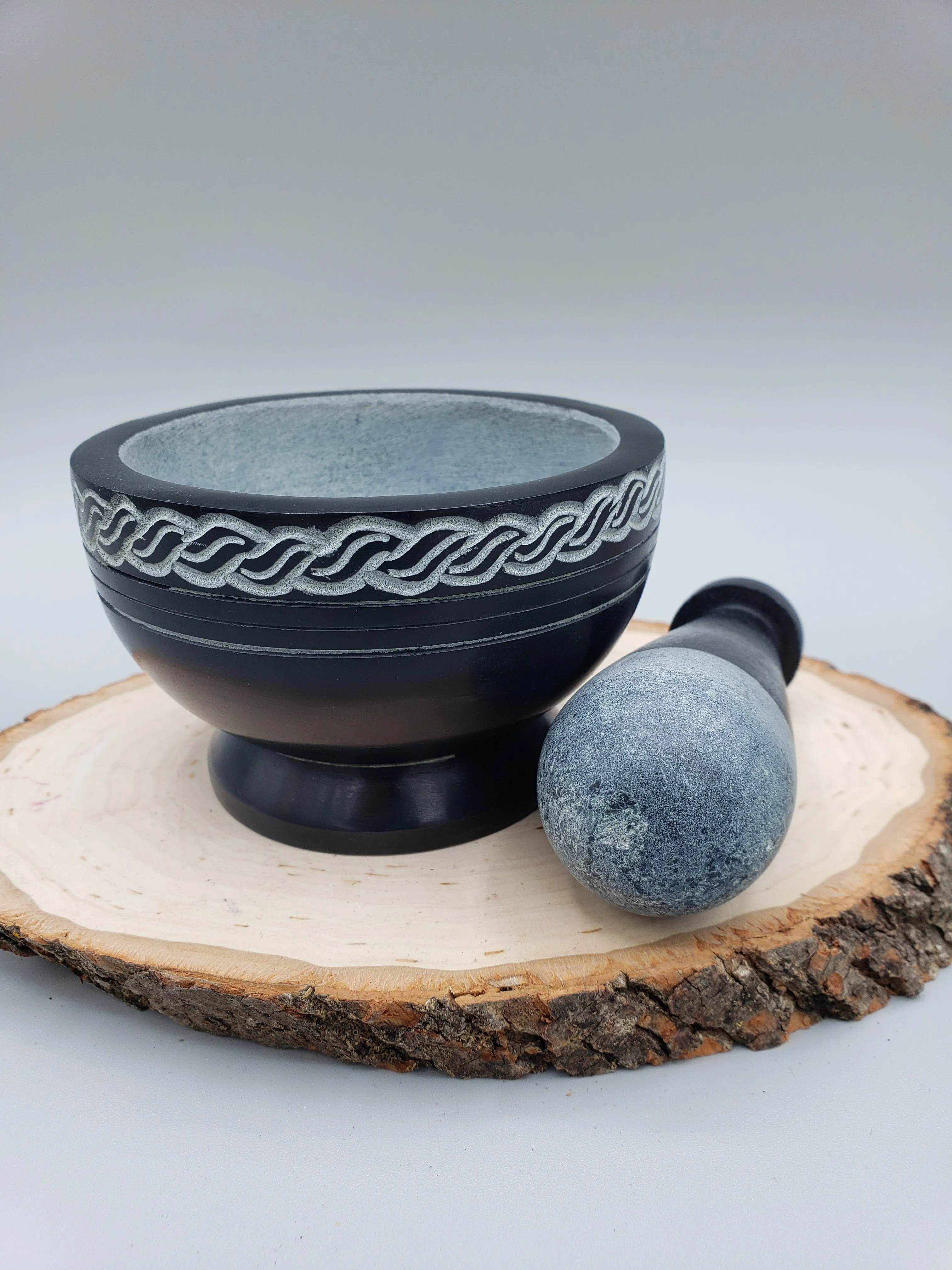 CELTIC MORTAR & PESTLE - BLACK