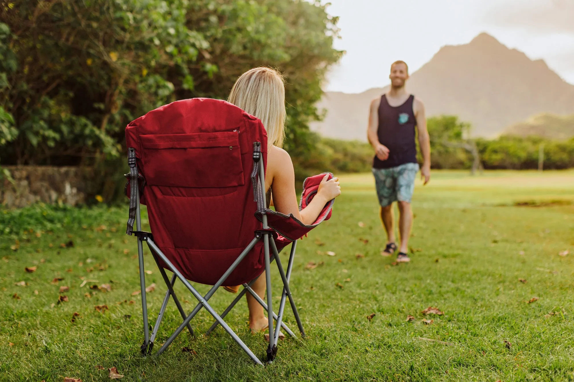 Louisville Cardinals - Reclining Camp Chair