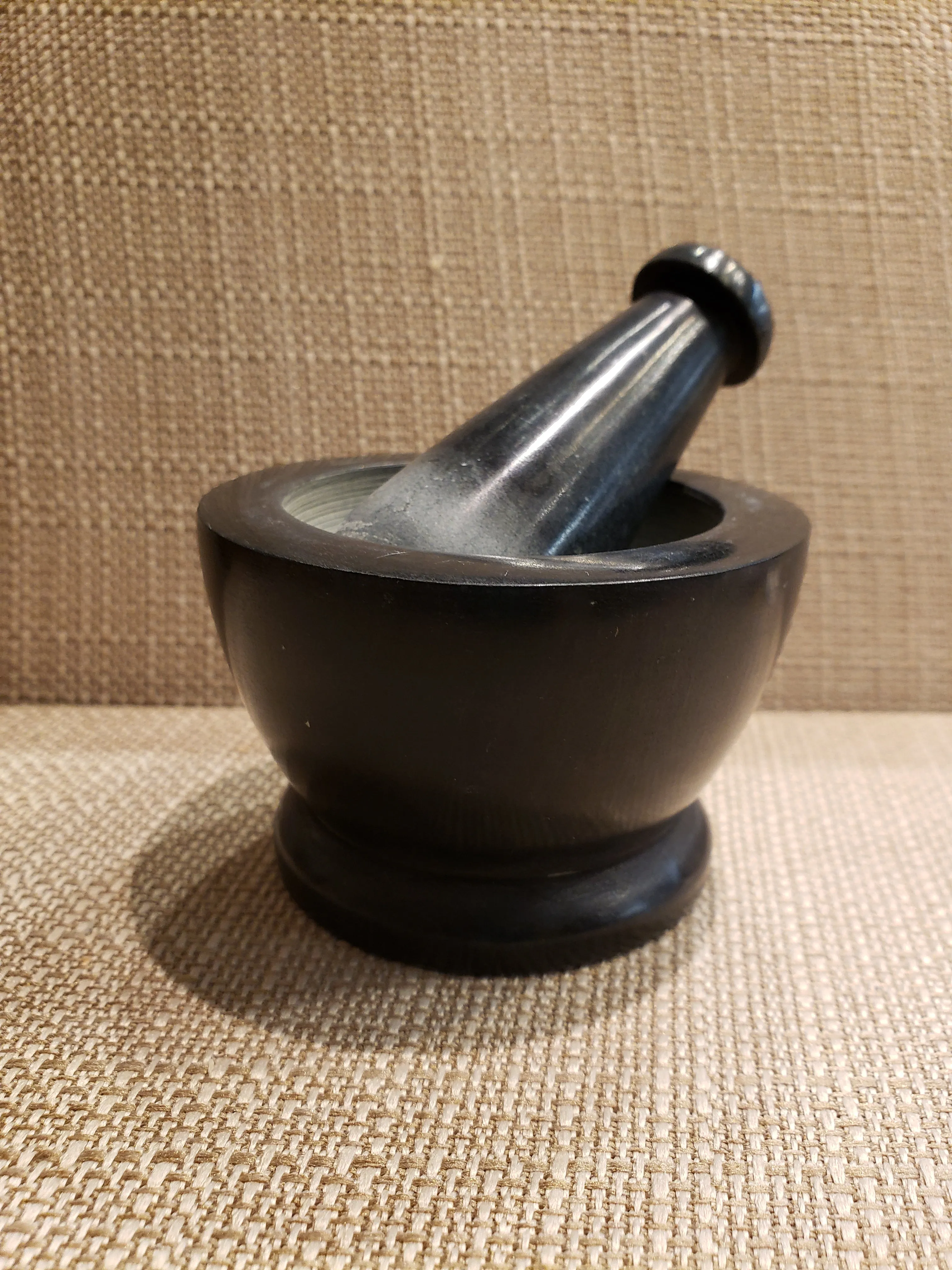 MORTAR & PESTLE SET - BLACK MARBLE