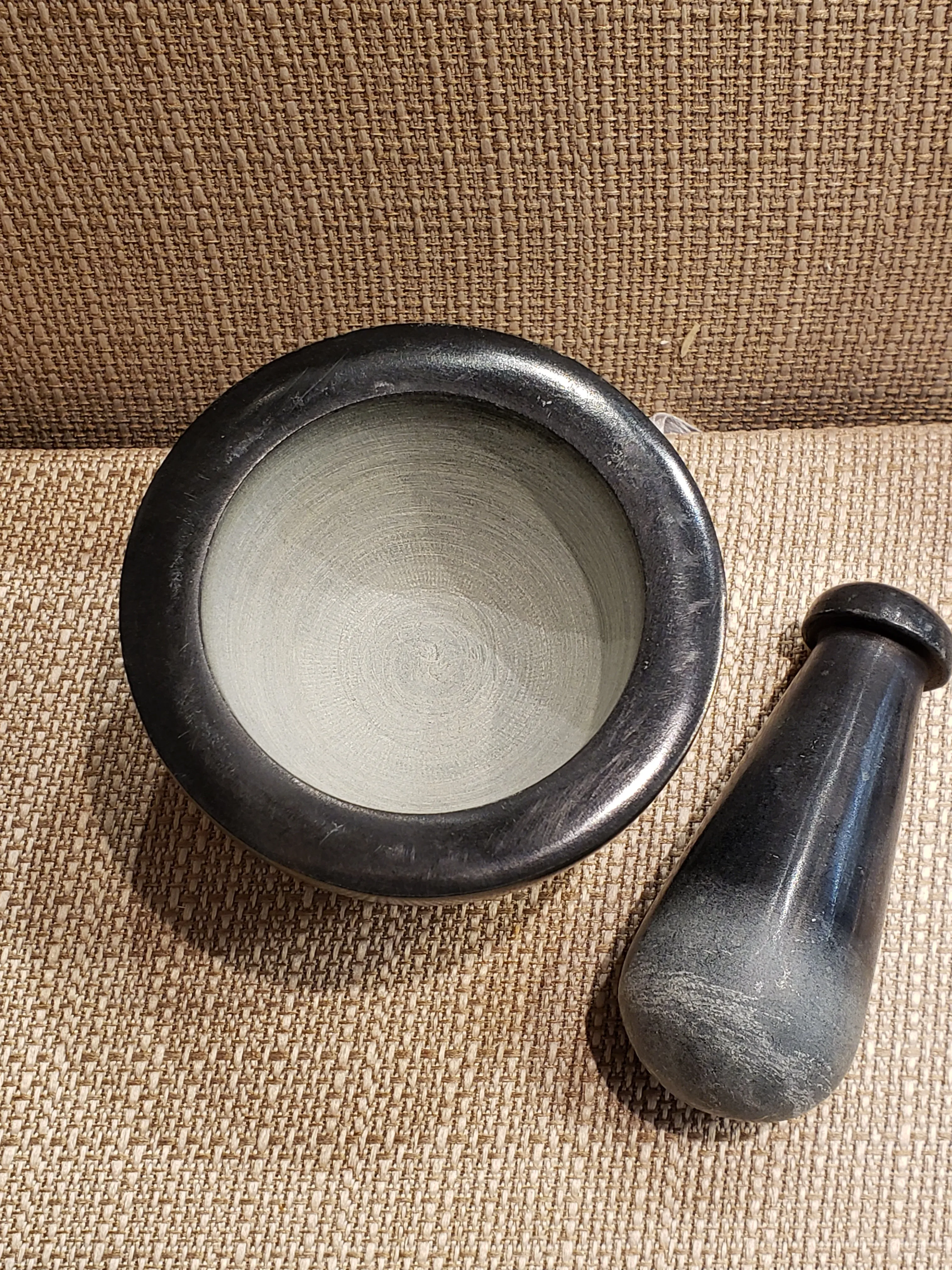 MORTAR & PESTLE SET - BLACK MARBLE