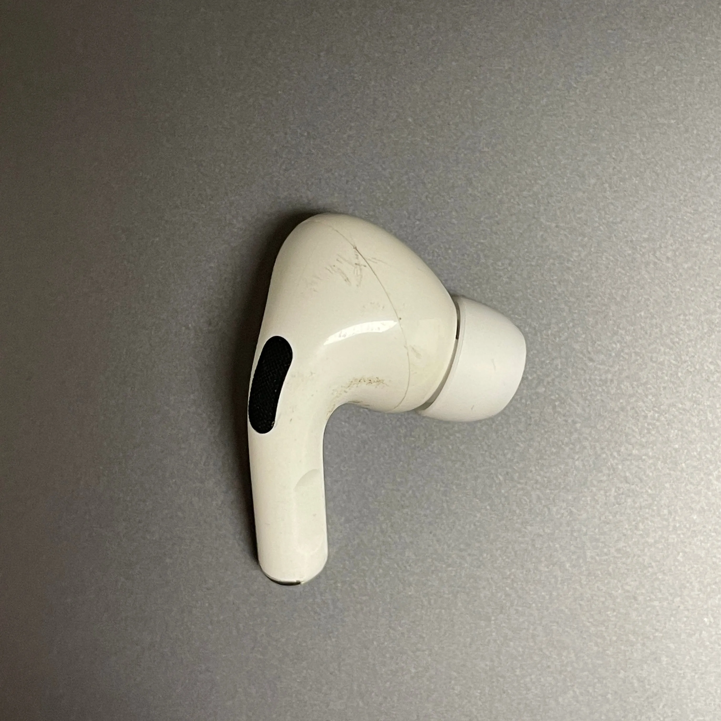 Right Replacement AirPod - Right AirPod Pro (1st Generation) - Fair Condition