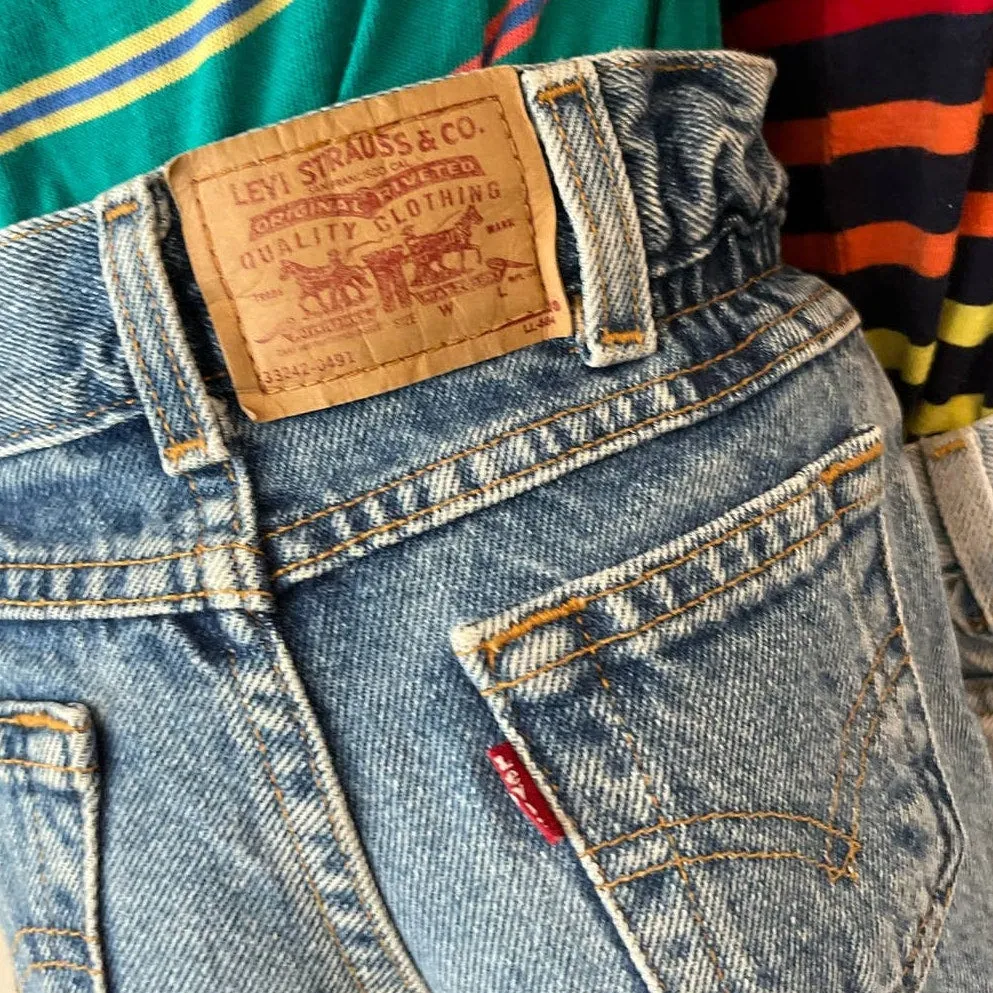 Vintage Levi's Cinched Waist Blue Jean Shorts 4T